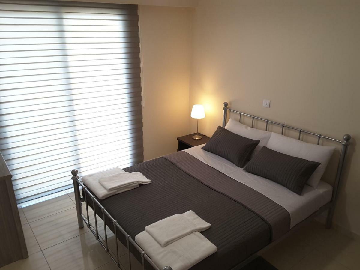 Lighthouse By The Sea Lovely 2Bdr Apartment Paphos 外观 照片