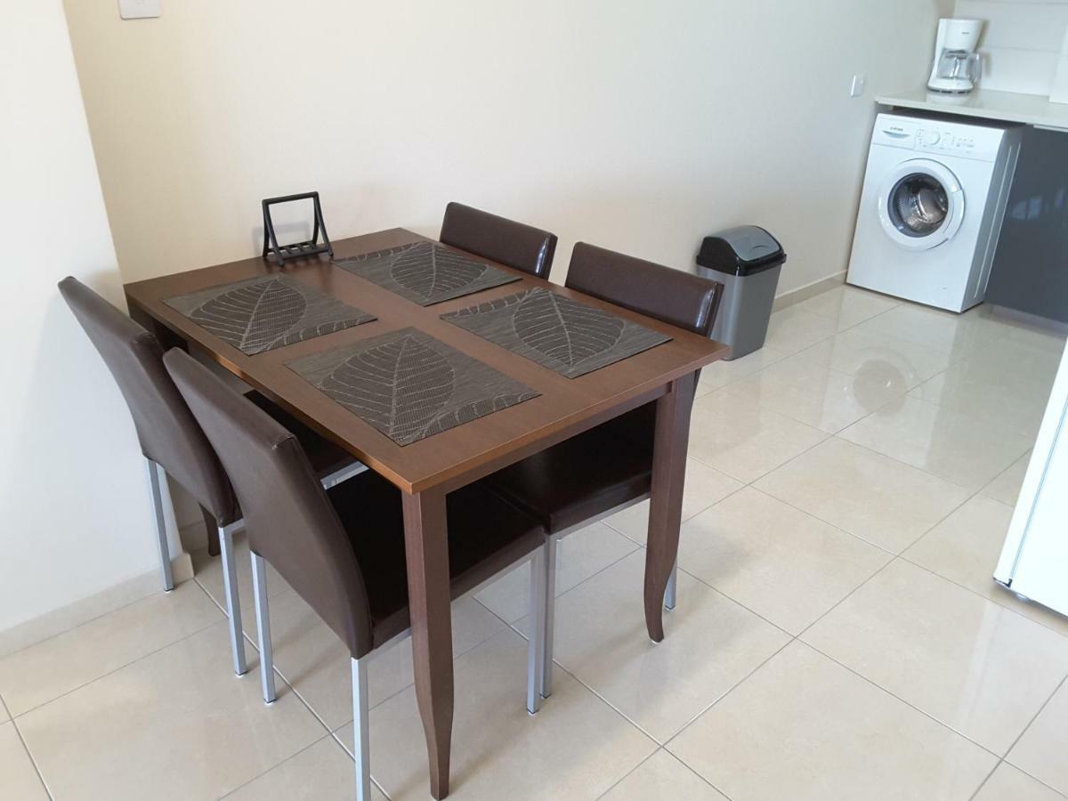 Lighthouse By The Sea Lovely 2Bdr Apartment Paphos 外观 照片