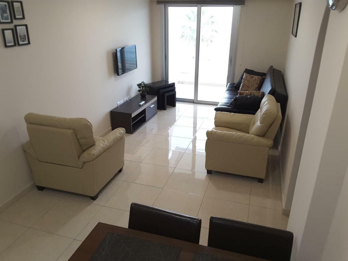 Lighthouse By The Sea Lovely 2Bdr Apartment Paphos 外观 照片