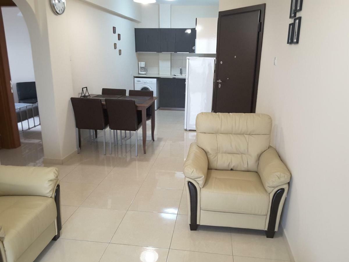 Lighthouse By The Sea Lovely 2Bdr Apartment Paphos 外观 照片