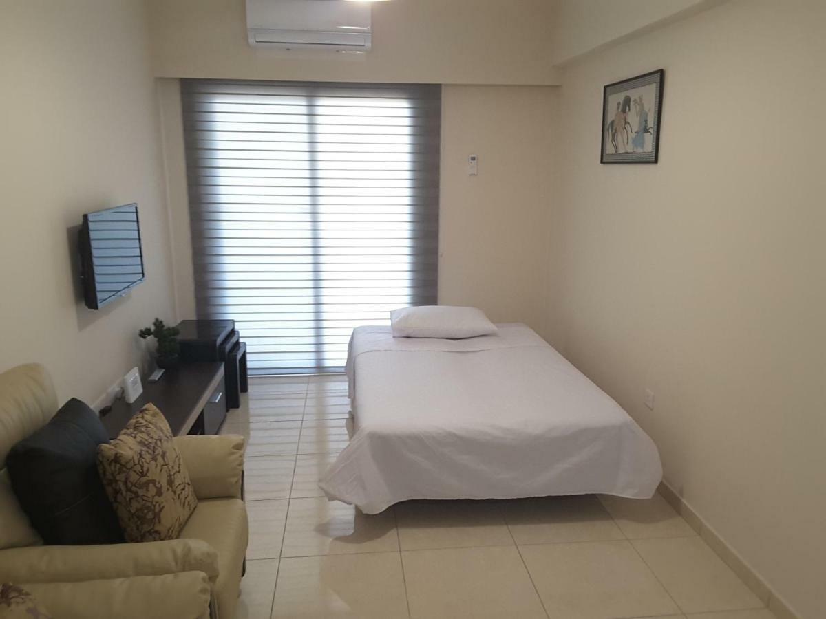 Lighthouse By The Sea Lovely 2Bdr Apartment Paphos 外观 照片